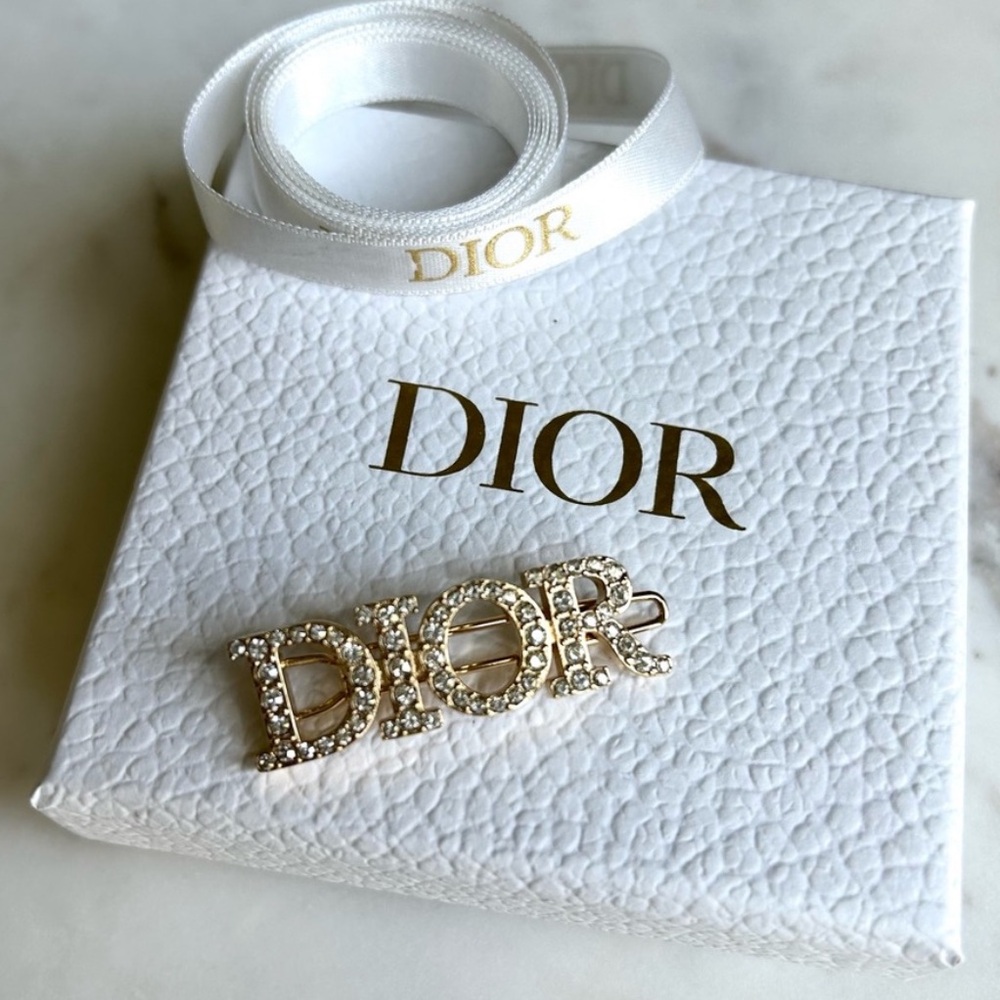 Dior hair clip